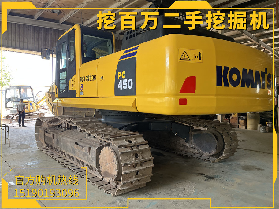 Komatsu pc450 used excavator精品小松450-8挖掘機轉讓，最新收回來一臺，這臺是上海單位下來的，工程結束無人管理 。車況非常好 有看上的老板 與我聯系滴油不漏，沒打錘，車況性能一點問題都沒有，工作時間短，整車保養到位，動作強勁。動力十足，不卡頓，不高溫，無火燒，無涉水。誠心買，誠心購車，價格好談！