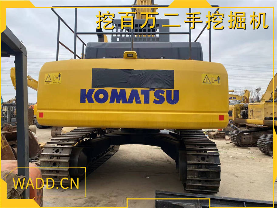 High-quality second-hand Komatsu 450 excavators were successfully sold to South American construction companies!