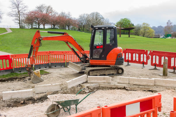 二手挖掘機在園林和景觀建設中的應用及其優勢 Applications and Advantages of Second-Hand Excavators in Landscaping and Garden Construction