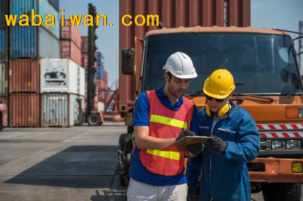 現代220挖掘機出口案例分享——上海挖百萬助力全球項目成功 Hyundai 220 Excavator Export Case Study - Shanghai Wabaiwan Supporting Global Project Success